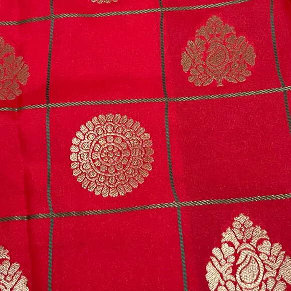 Red with Green check Indian traditional soft silk saree for women - Picture 6 of 16
